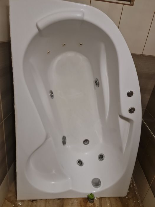 Vins cada cu hidromasaj