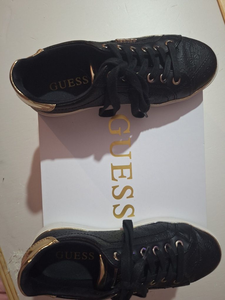 Нови дамски маратонки Guess