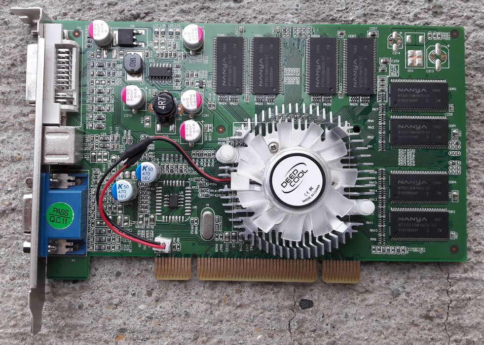 Placa video de colectie nVIDIA Geforce FX 5500 PCI 256MB DDR 128bit