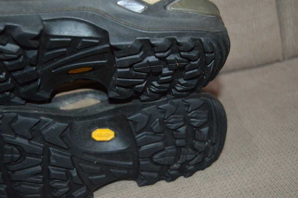 Ghete piele Lowa Renegade 43.5 Gore-tex Vibram