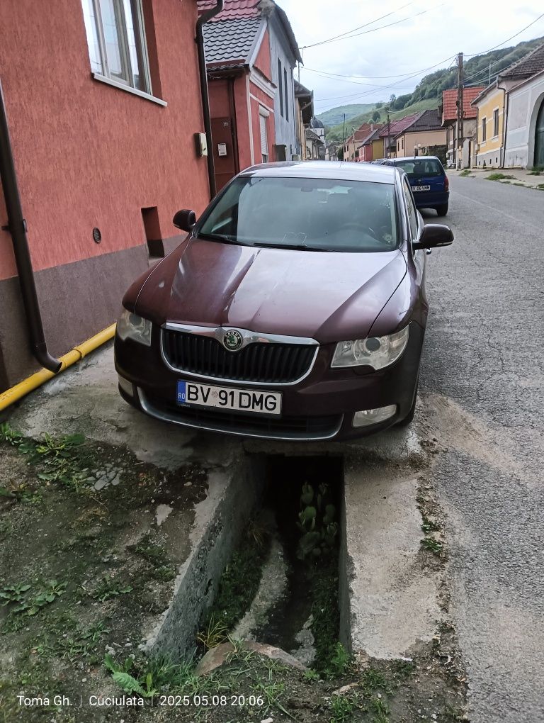 Vând Skoda superb