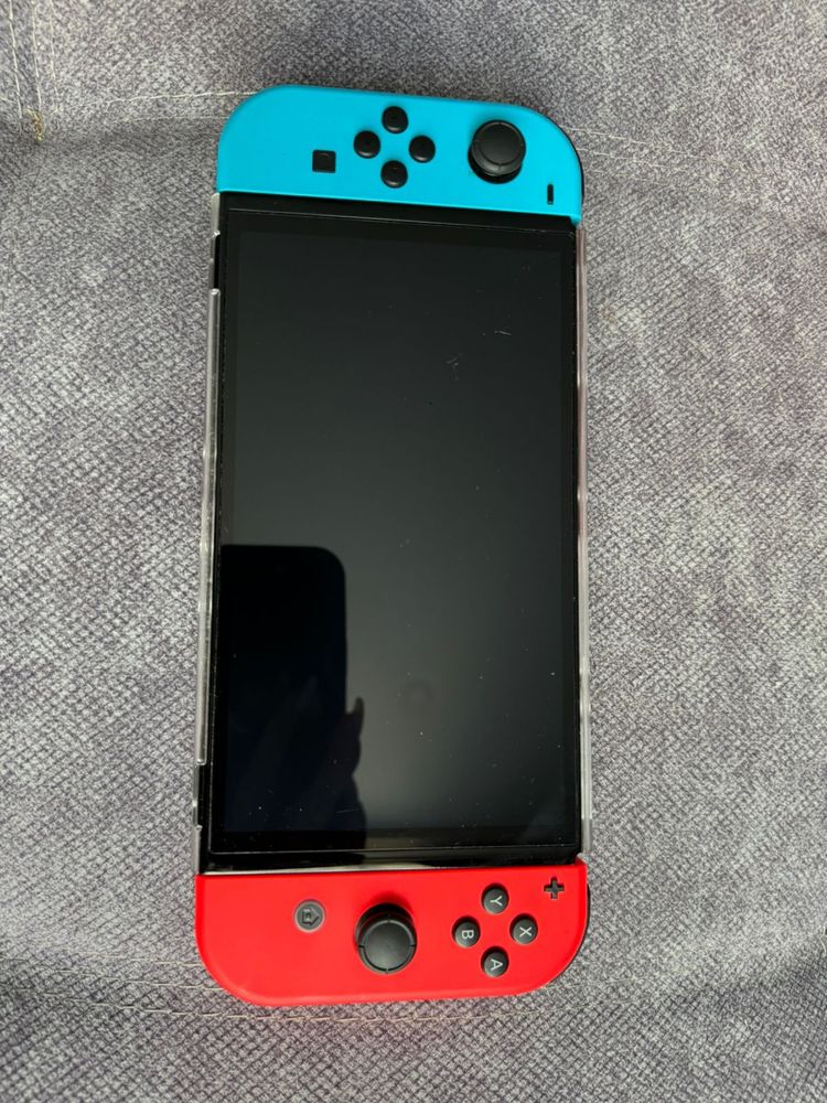 Продам nintendo switch oled
