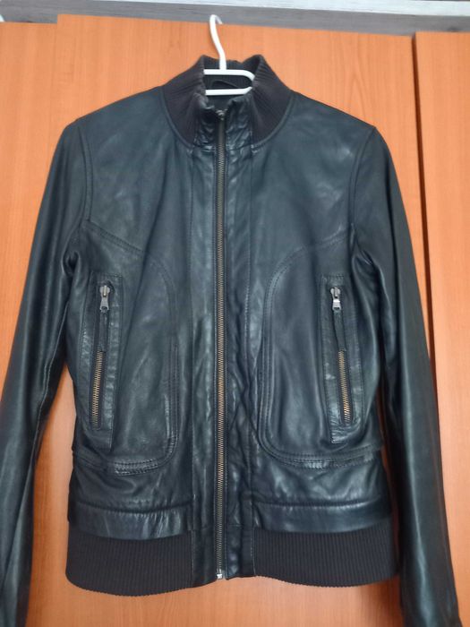 Vand geaca din piele, dama