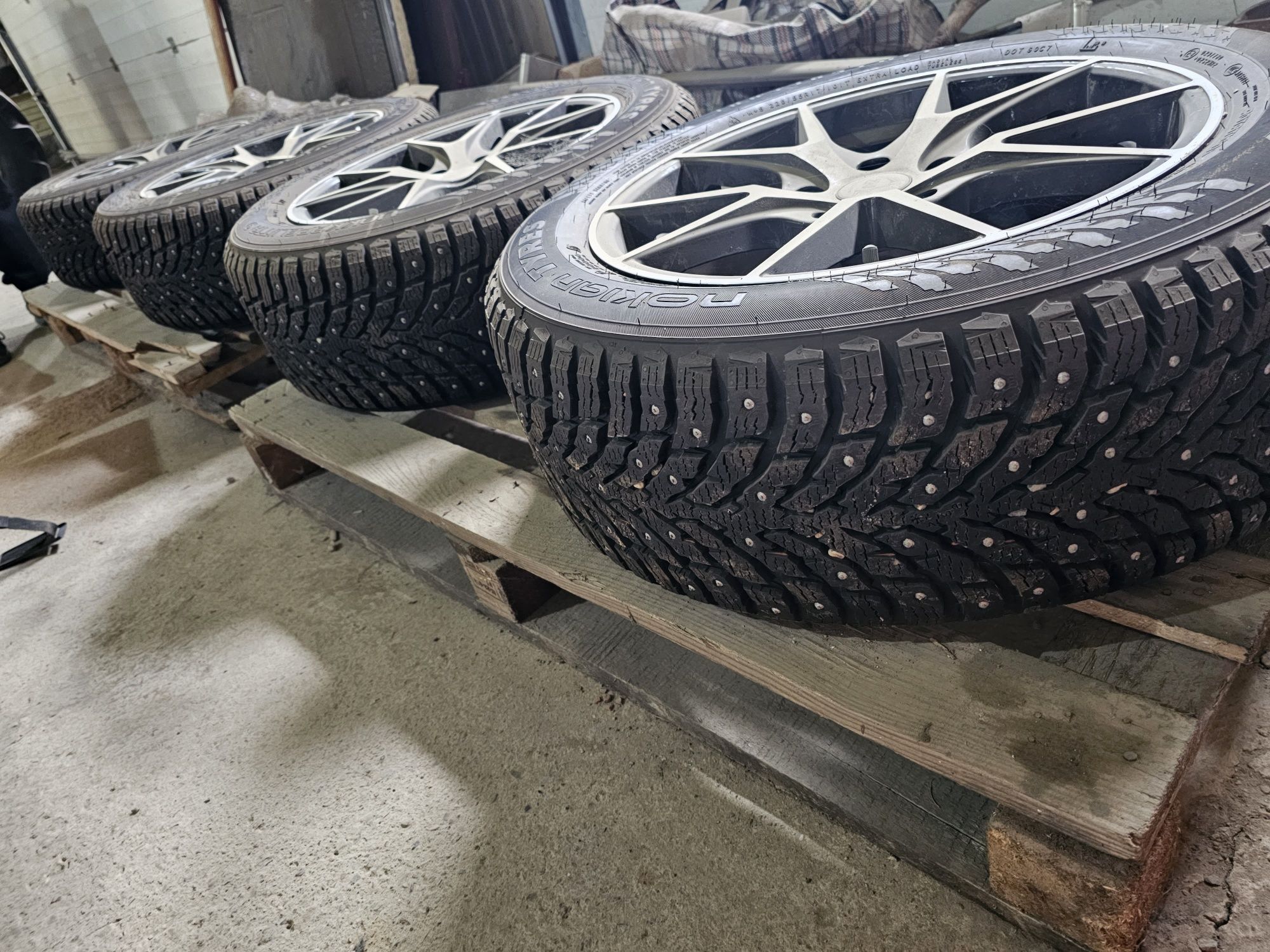 NOKIAN HAKKAPELITA 9,  размер 225/55, R17