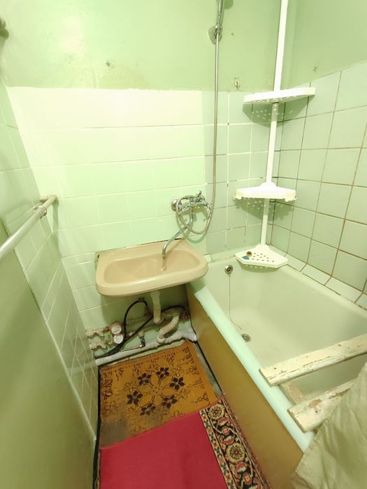 Продается 2-комн (9-19, 2 эт)