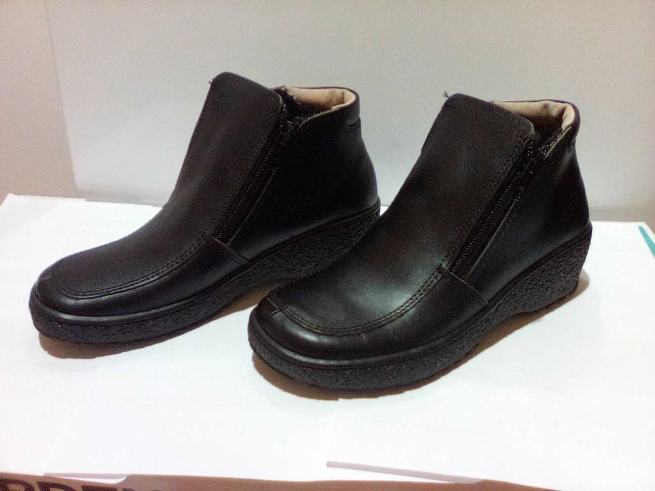 Шити и лепени кожени зимни обувки