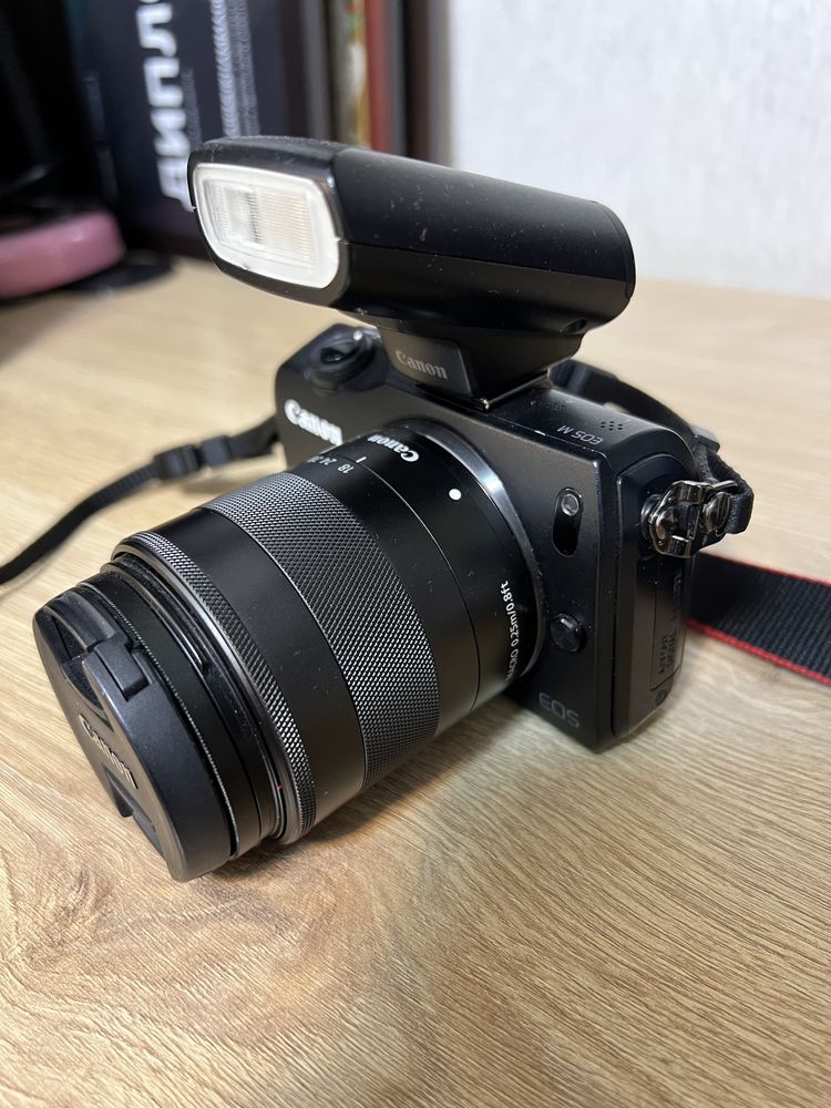 Canon eos m3.
