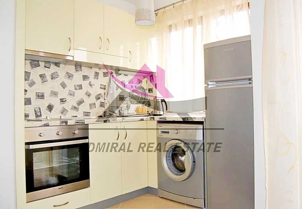 Дава се под наем Двустаен апартамент в Варна, Център - 60 кв.м за 255 € - Снимка #1