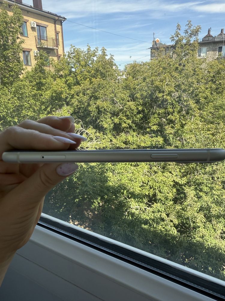 Продается iPhone 11