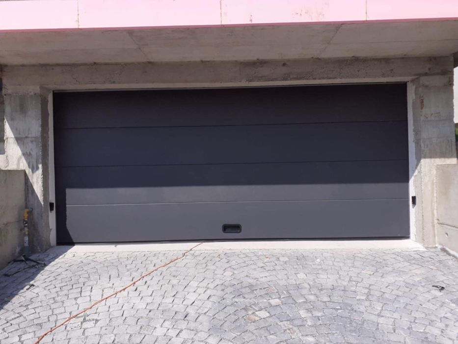 Usi de garaj panouri Elvețiene Tecsedo