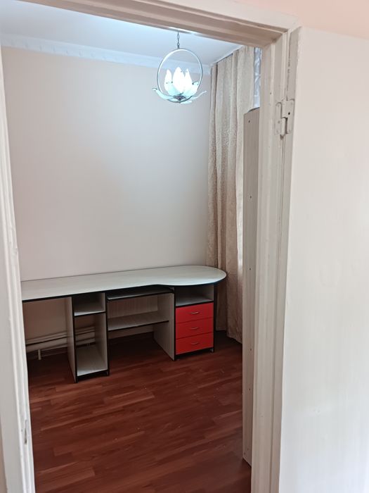 Сдам квартиру двухкомнатную на третьем этаже после ремонта с мебелью т