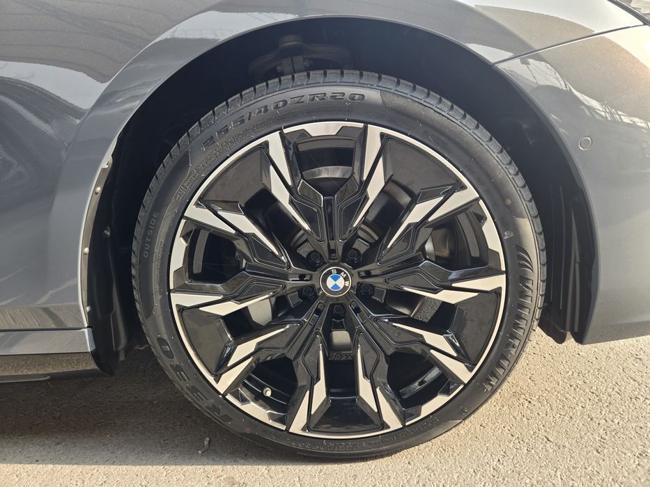 Bmw i5, 35L full