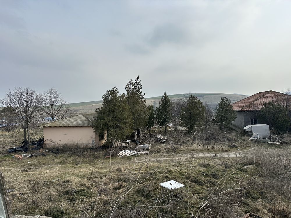 Casă si teren de vânzare