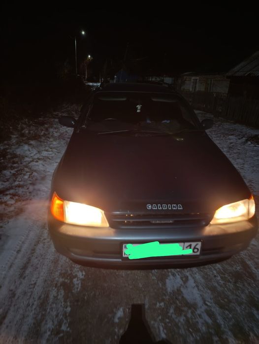 Продам срочно Тойота Калдина