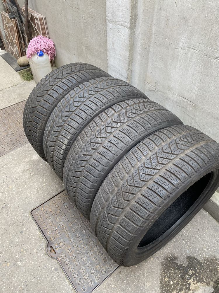 Cauciucuri Pirelli 215/50R17 95V iarna