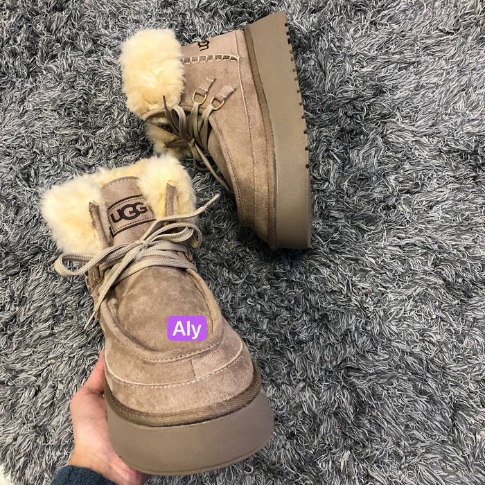 Ugg uri dama imblanite