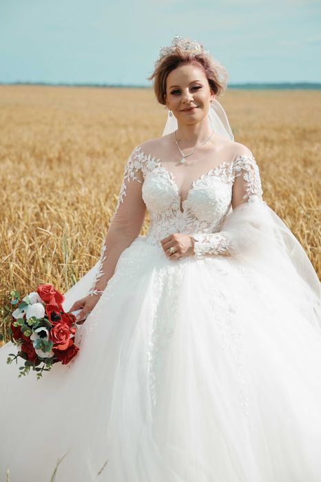 Vand Rochita de mireasa stil printesa ..