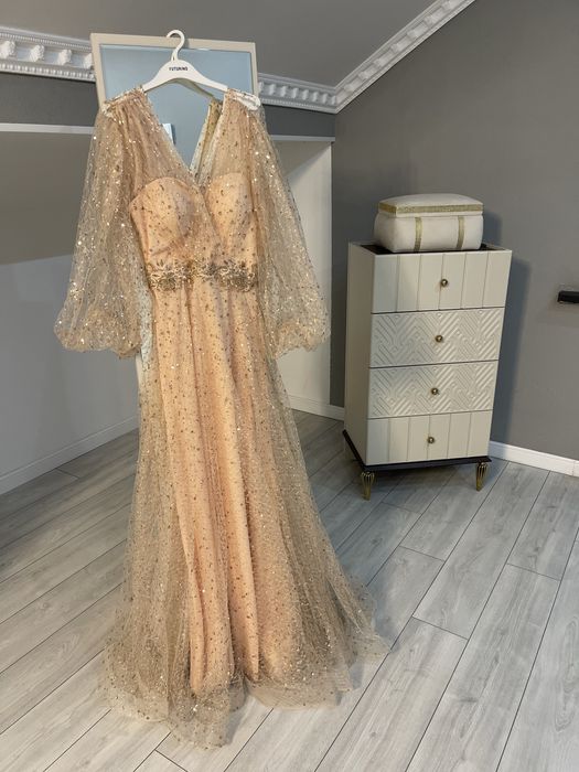 Продам женские платья, все платья в новом состояний