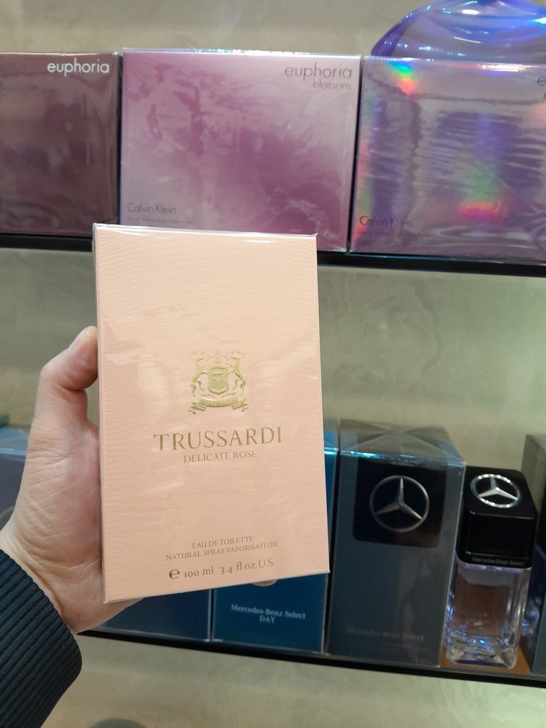 Original jenski Trussardi Delicate rose Edt 100ml