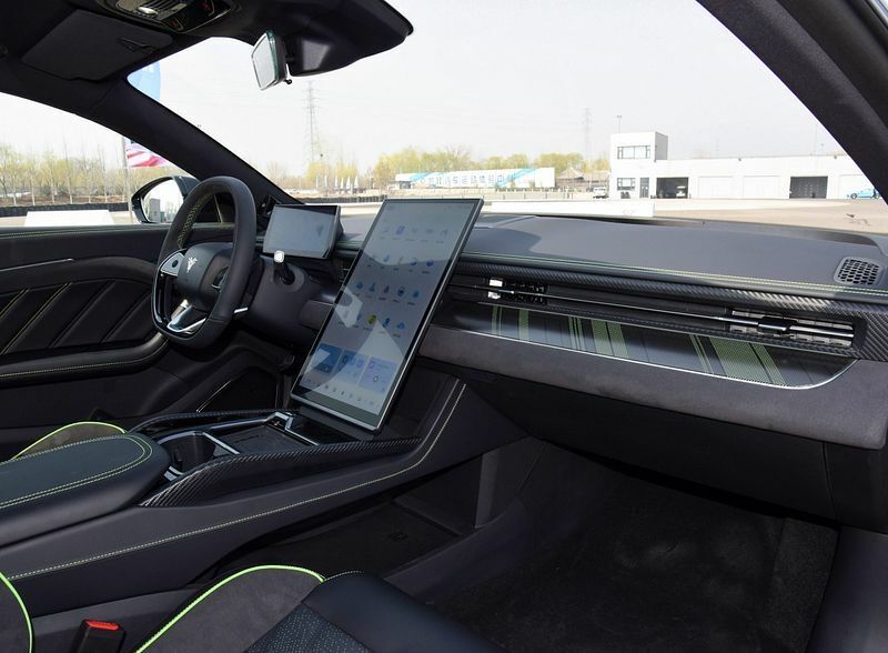 Neta Gt 0-100km/h 7.6secмашина абсолютно новая в наличии +1 год гарант