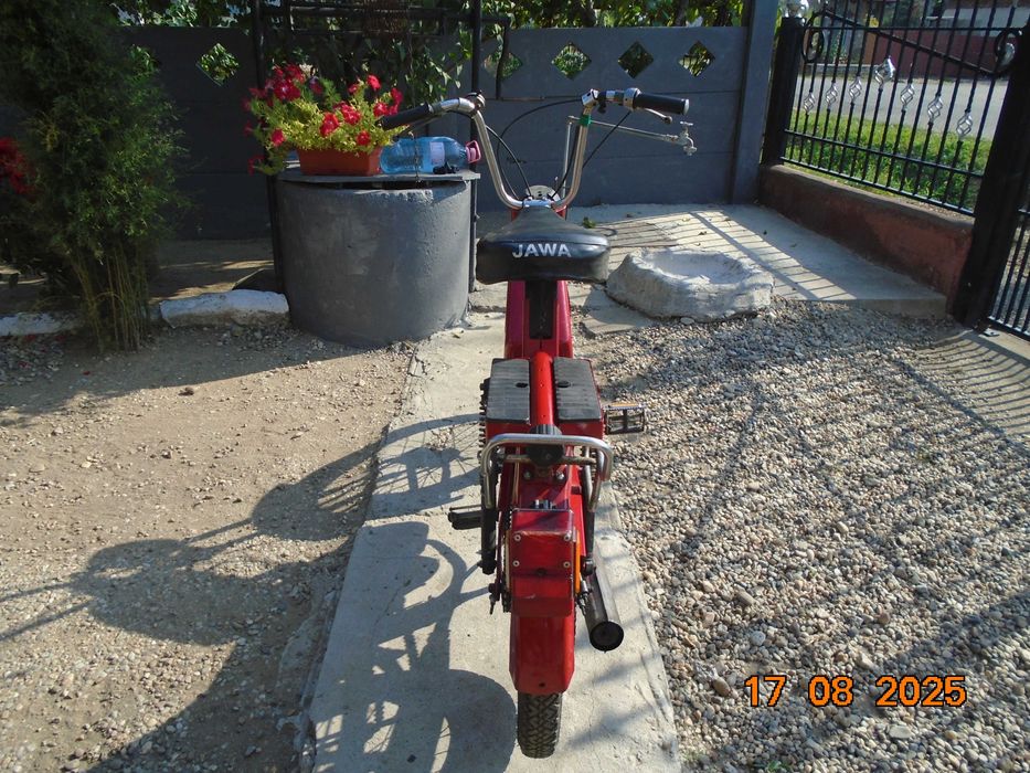 Jawa Babeta scuter cu pedale