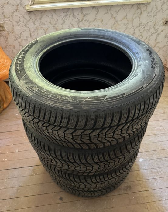 ПРОДАВАМ Hankook 265/60/18 зимни