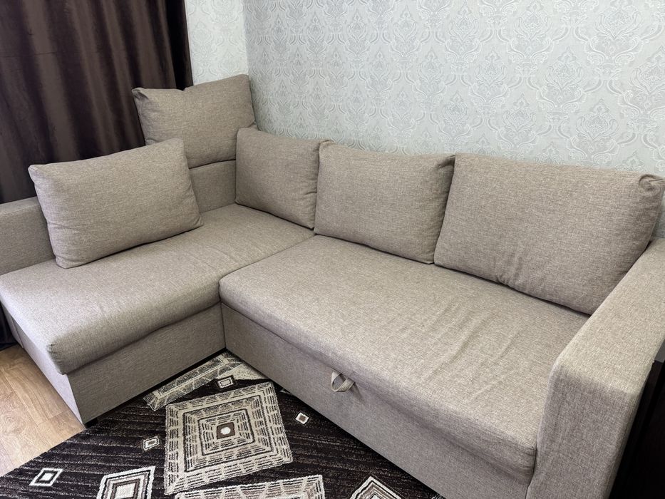Прдам угловой диван