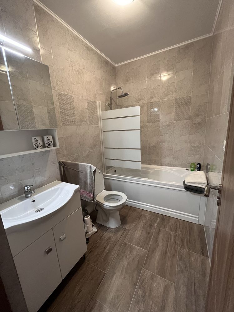 Apartament cu o cameră, decomandat – Calea Șurii Mici