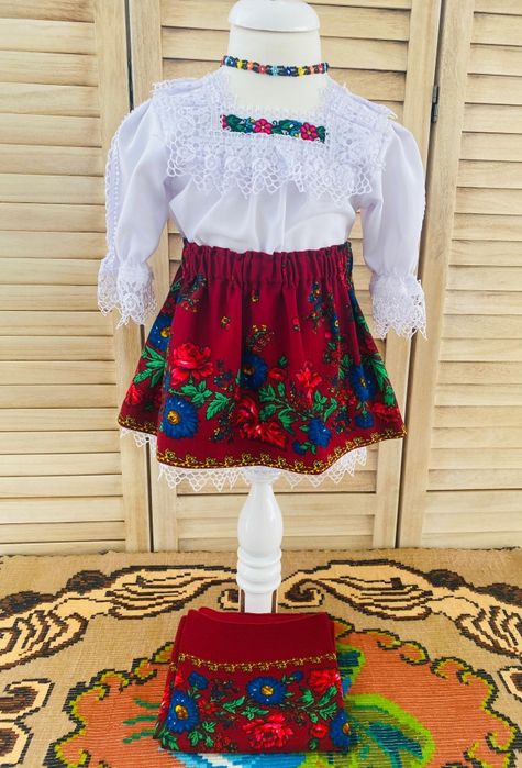 Costum popular pentru fete de Maramures
