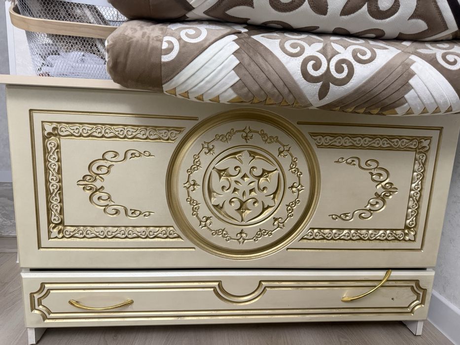 Сандык сундук 5тыс жағдайы жақсы сапасыда,яркий түсте