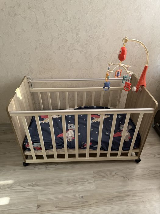 Детская кроватка