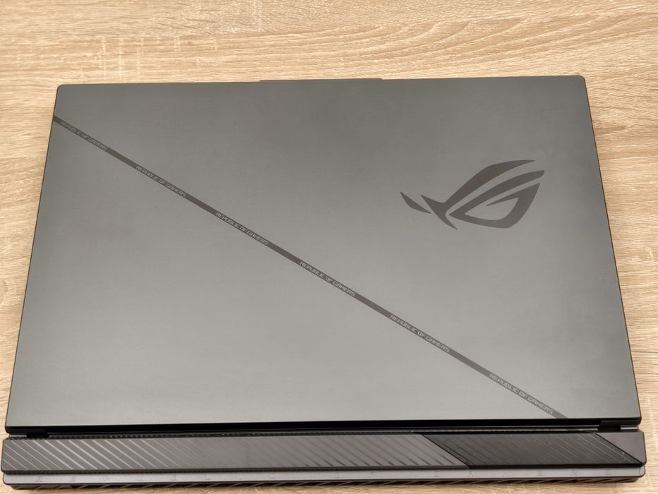 Asus ROG Strix G16 (2024) i9-14900HX, RTX 4070