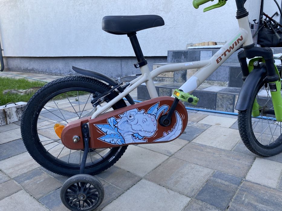 Bicicleta copii cu roți ajutătoare