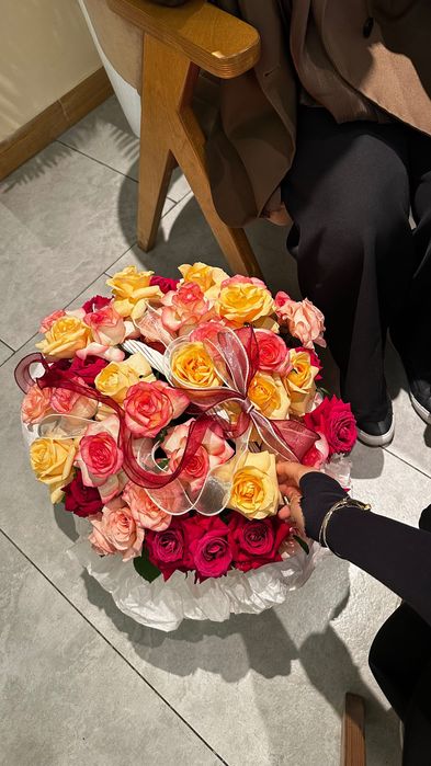 Продам цветы в корзине