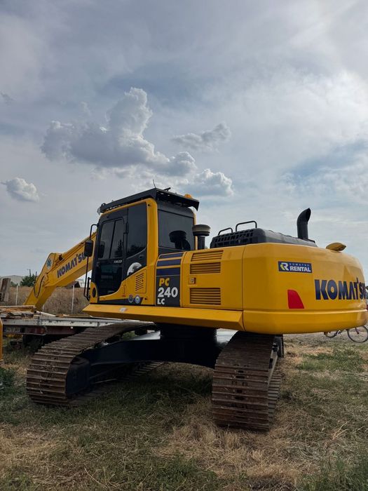 Hitachi Excavator CAT/KOMATSU/Kobelco Excavator