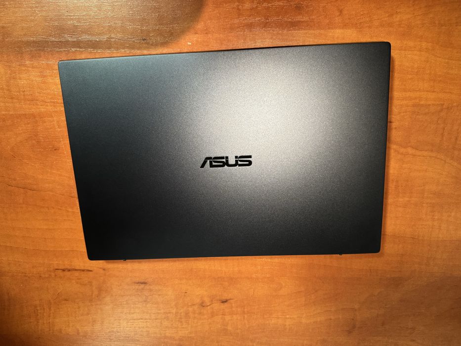 Продаю ноутбук ASUS EXPERTBOOK