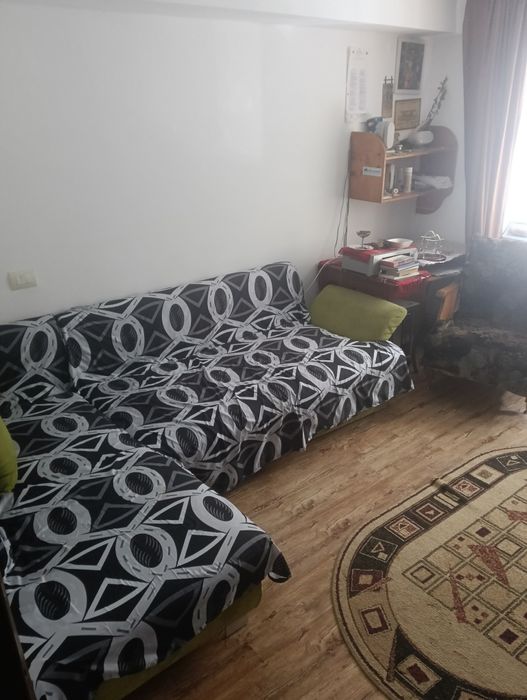 Garsoniera de vânzare