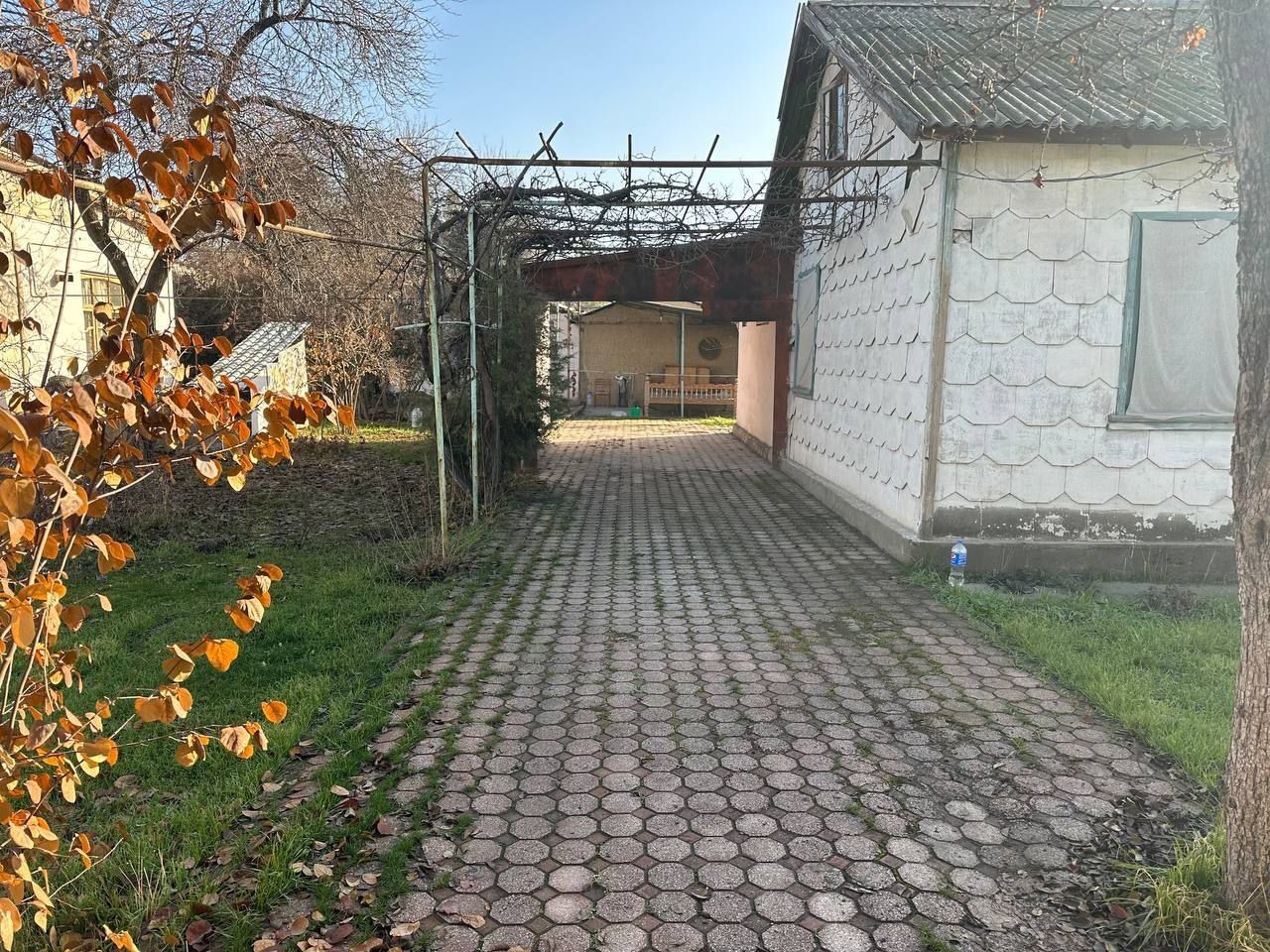 Продам участок под застройку. Спутник -10