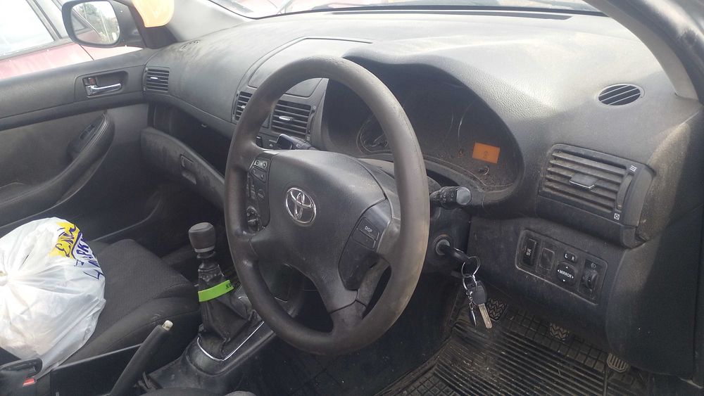 Toyota avensis 2007 2.0 дизел