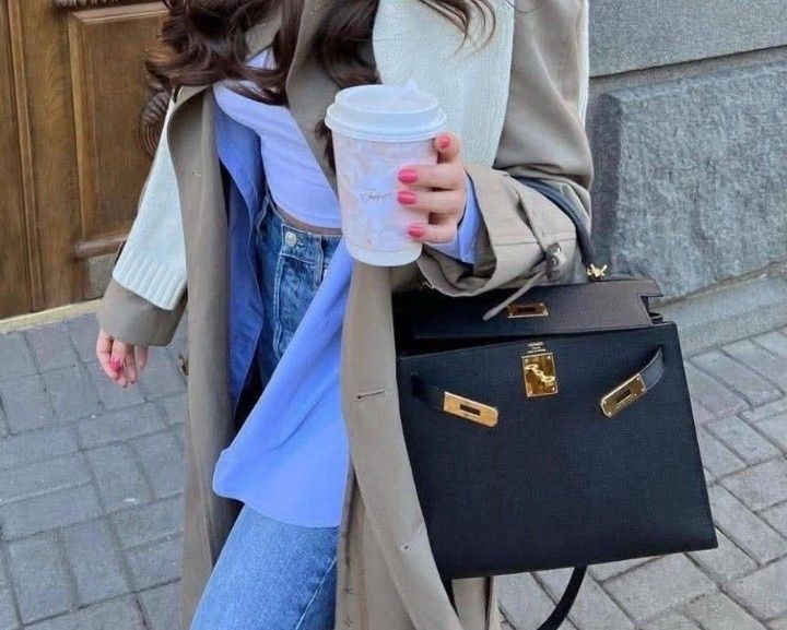 Genti dama,model Kelly Medium, curea detasabila, saculet, etichetă