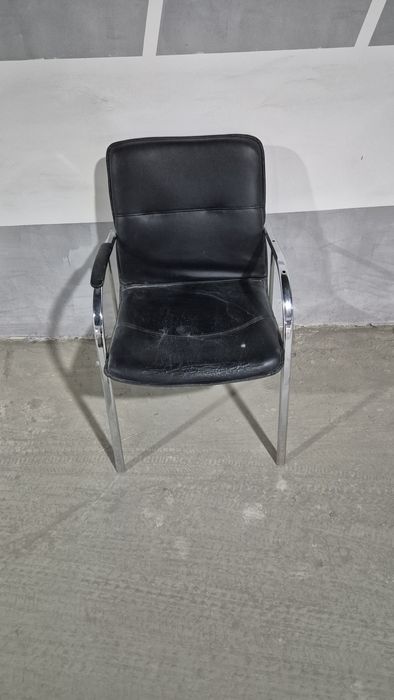 Барные стулья и кресла б/у