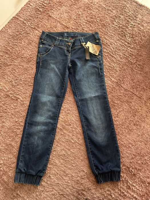 Blugi Denim . Marimea 12.