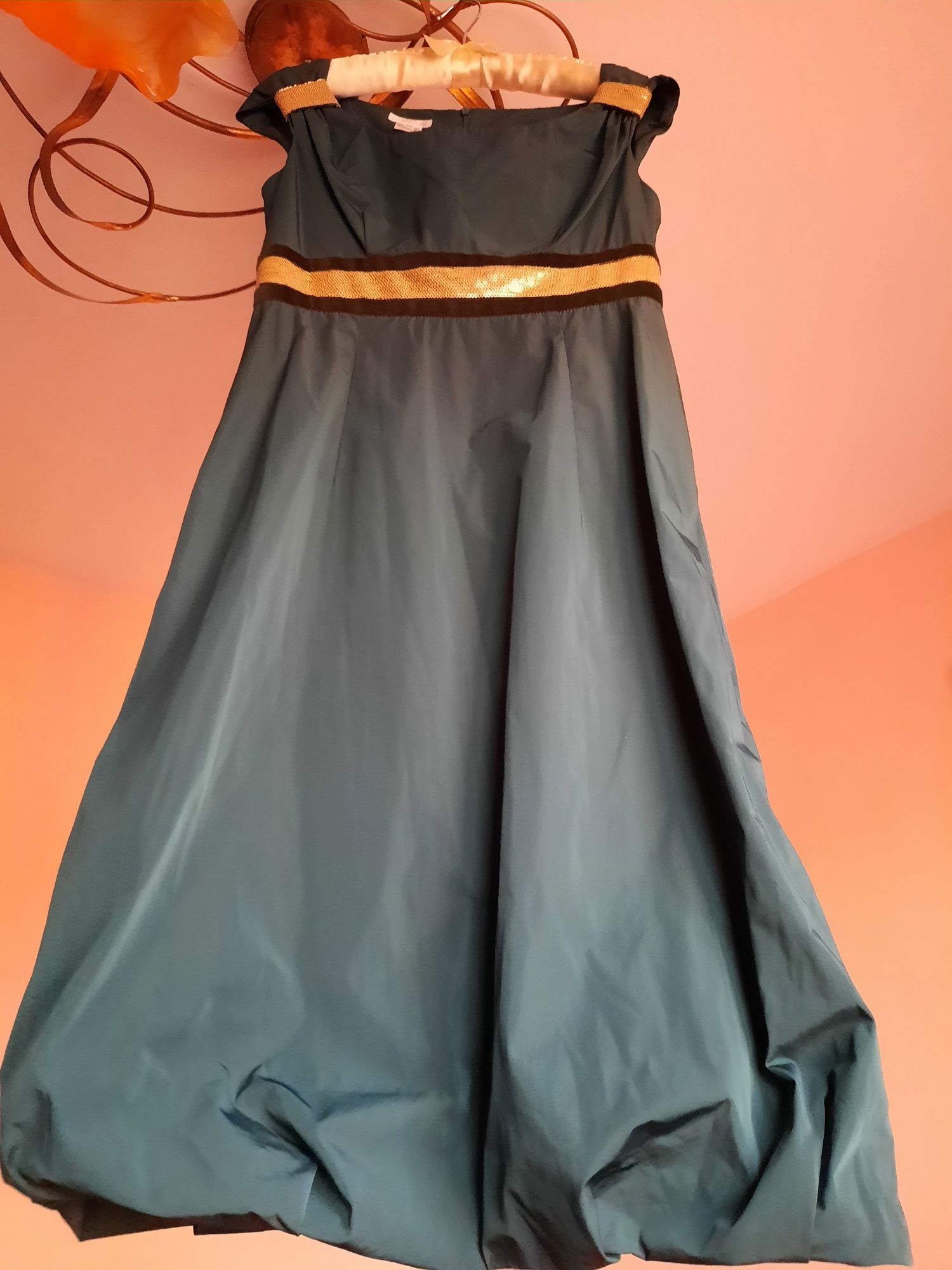 Rochie eleganta noua verde pt nunti,botezuri,evenimente speciale
