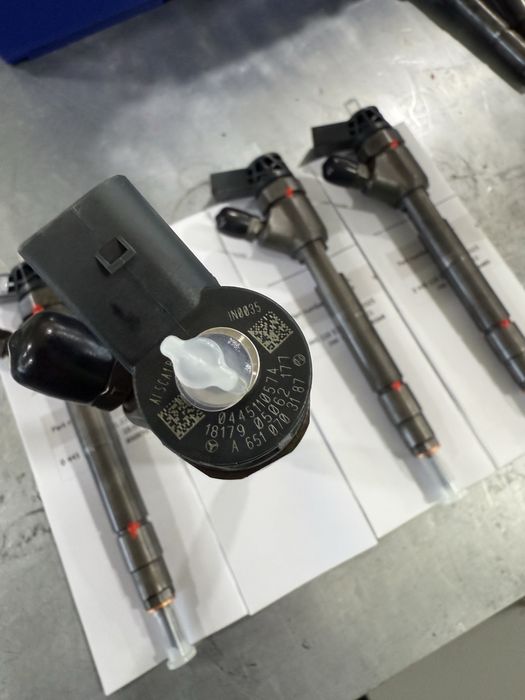 Дюзи за Mercedes V Class / Mercedes vito 2.2 cdi BOSCH