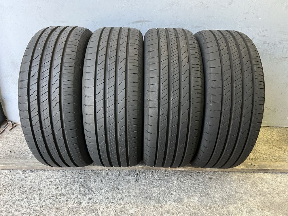 Гуми 215/55/17 GOOD YEAR Eficient Grip