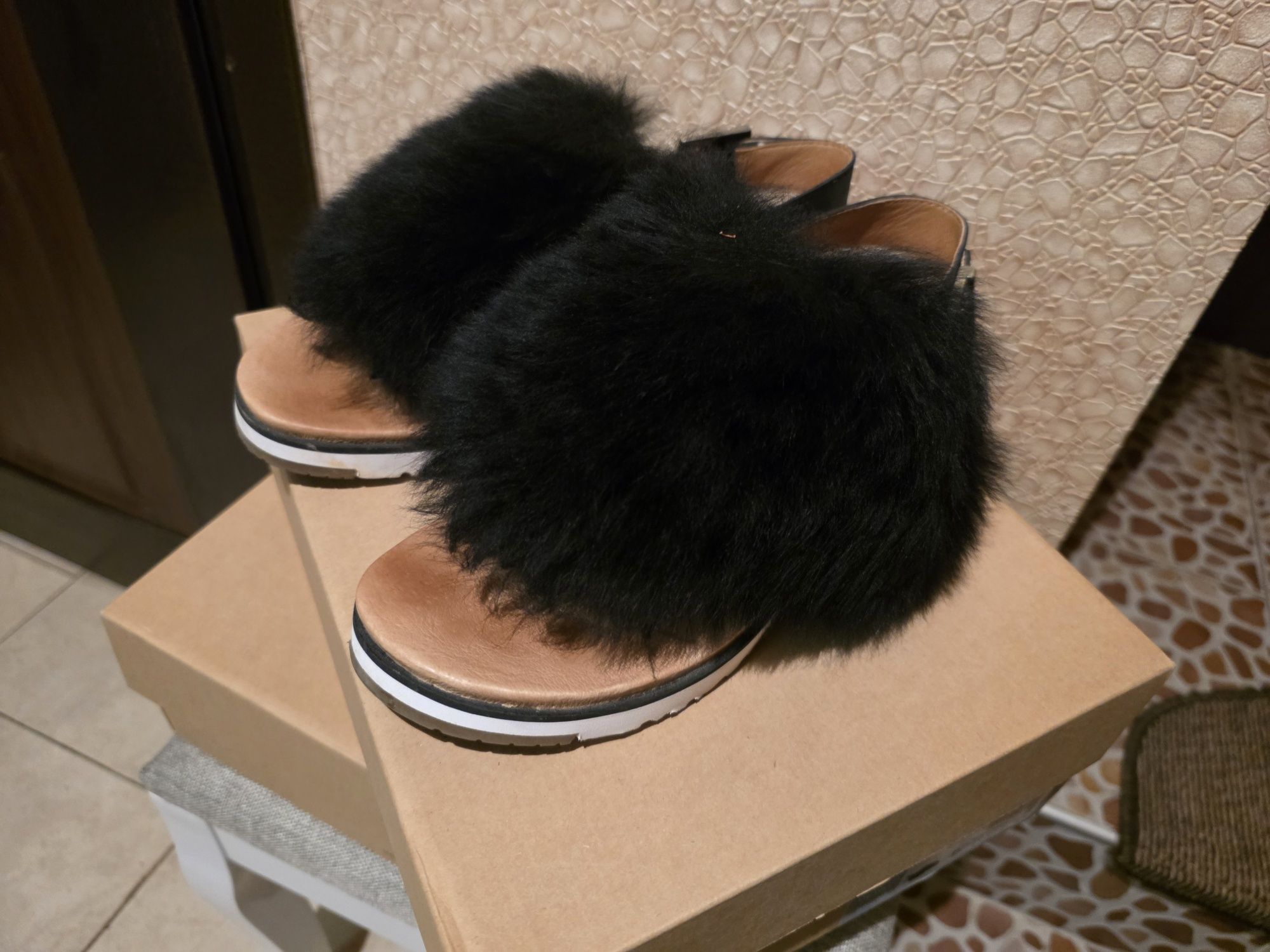 UGG дамски сандали