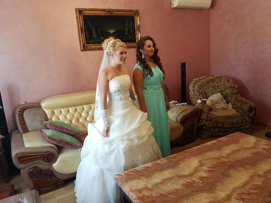 Продам свадебное платье со всеми аксессуарами, дешево.