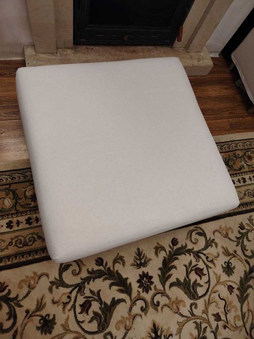 Пуф бял две броя