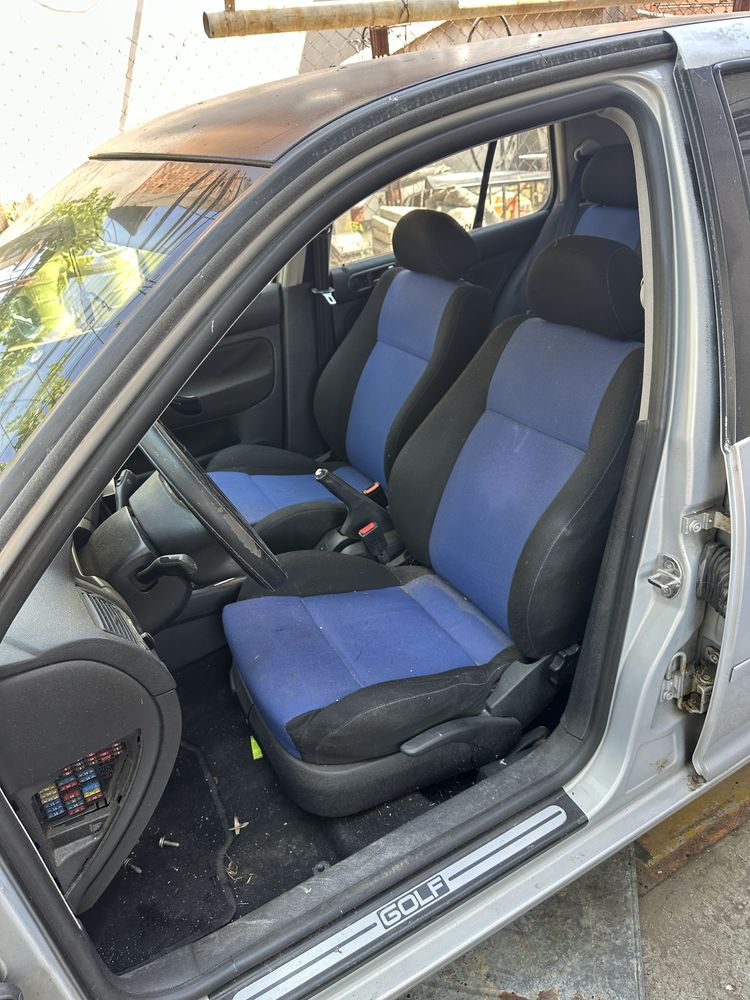 VW Golf 4 1.6 на части