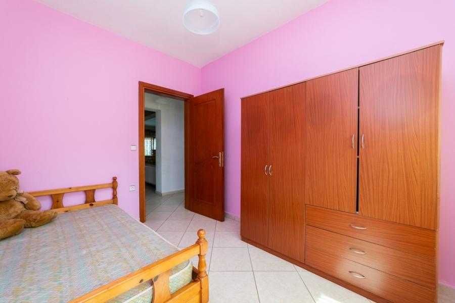 Продава къща с площ 130 м2 и двор 541 м2, Месия, Неа Перамос, Гърция